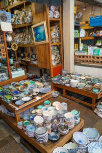 Tsukiji Fish Market - Pottery Vendor