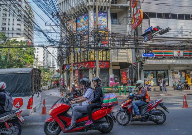 bangkok-asoke-montri-rd-01-17